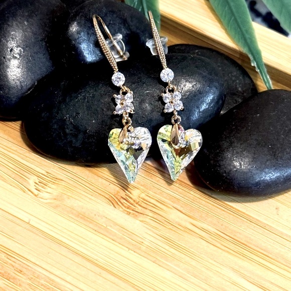 Iridescent Diamond Heart Earring 18k laminated gold - Picture 4 of 4